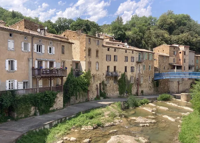 Les Deux Chevaux Chambres d’Hôtes